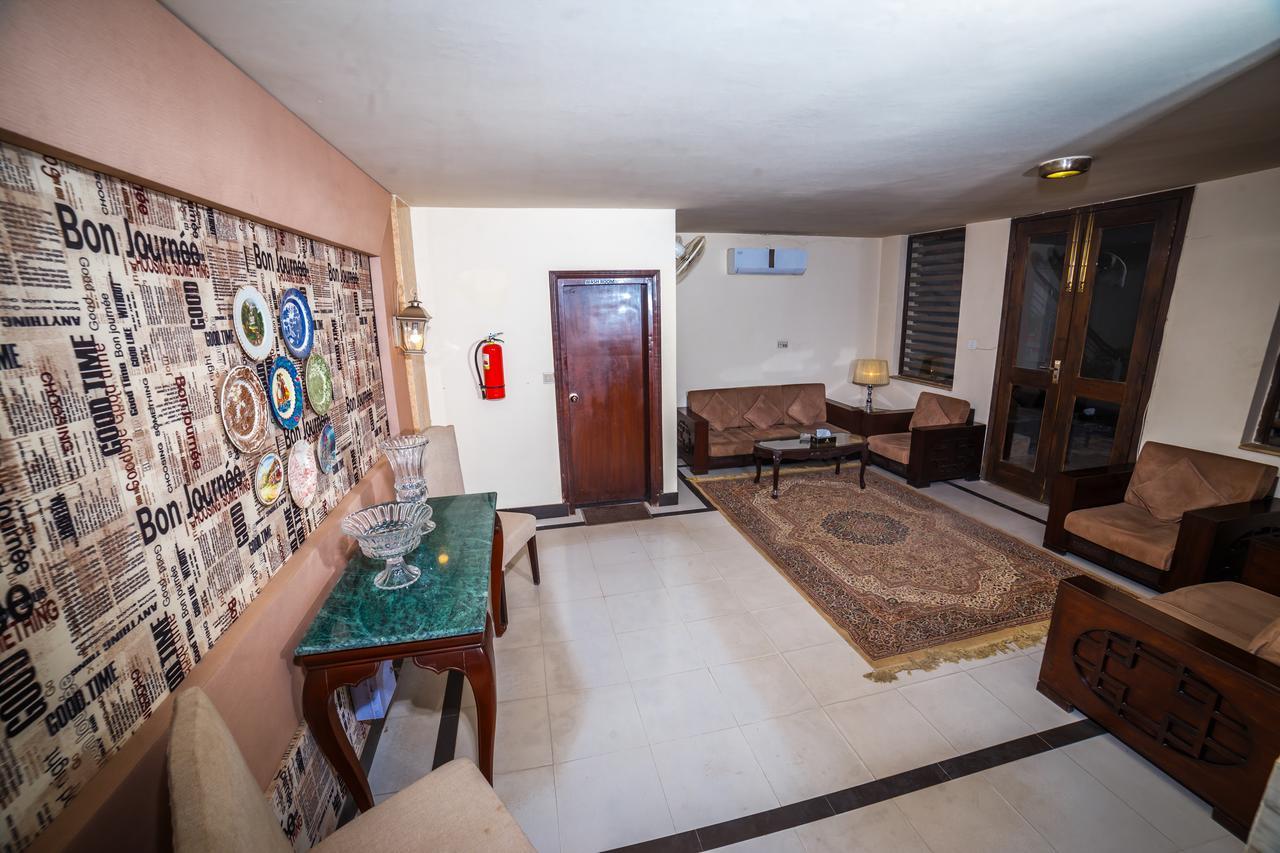 Shelton Accommodator Peşaver Dış mekan fotoğraf