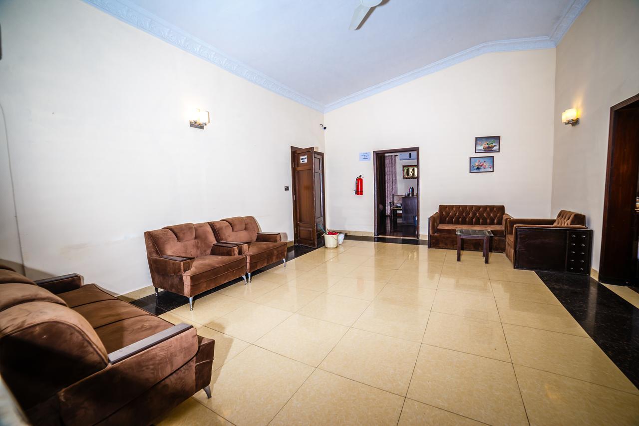 Shelton Accommodator Peşaver Dış mekan fotoğraf